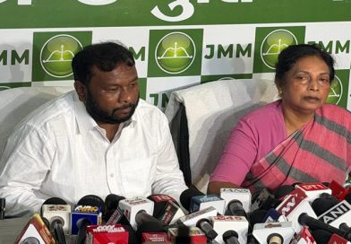 मध्यप्रदेश के बालाघाट में संक्रामक बीमारी से हुई 30 आदिवासी बच्चों की मौत पर झामुमो ने भाजपा सरकार को घेरा और उनके कार्यप्रणाली पर अंगुली उठाई