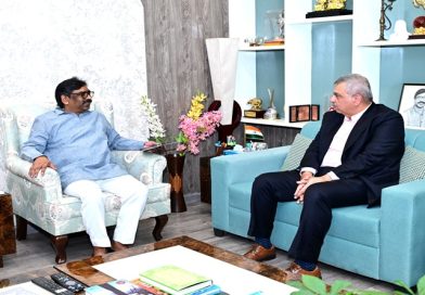 CM हेमन्त सोरेन से RMZ Infrastructure के President दीपक छाबड़िया ने की मुलाकात, रांची को IT हब बनाने, IT Park की शुरुआत और 75 हजार रोजगार के अवसर सृजित करने को लेकर हुई चर्चा