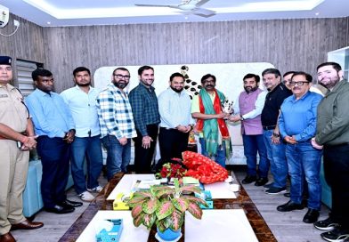 मुख्यमंत्री हेमन्त सोरेन से पंजाबी हिन्दू बिरादरी (दशहरा कमेटी-2026), एवं दुर्गा पूजा एवं रावण दहन समिति के एक संयुक्त प्रतिनिधिमंडल ने की शिष्टाचार मुलाकात