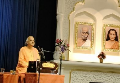 संन्यास अर्थात् सांसारिक जीवन से पूर्ण रूप से मुक्त होने की वो अवस्था, जिसमें आप स्वयं को ईश्वर से एकरूप होने का अभ्यास करते हैं: स्वामी गोकुलानन्द