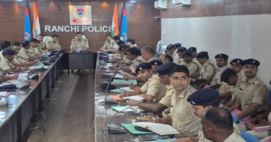 दुर्गा पूजा के मद्देनजर विधि-व्यवस्था, सुरक्षा एवं यातायात प्रबंधन को लेकर एसएसपी रांची ने की समीक्षा बैठक, दिये गये आवश्यक दिशा-निर्देश