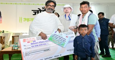 गुड न्यूजः मुख्यमंत्री हेमन्त सोरेन ने नेमरा में आम जन की सुनी समस्या, 48 घंटे के अंदर ऑन स्पॉट दिए 10 लाख के चेक, वेल्लौर में अनूप के कान का अब इलाज हुआ आसान