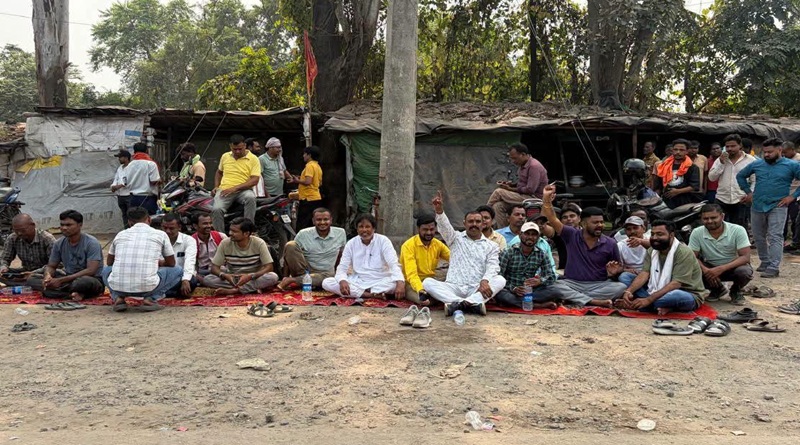 HC के आदेश पर खुले BSL के सभी गेट, टूटी नाकेबंदी, विस्थापित अप्रेंटिस संघ के आंदोलन के बीच प्रशासन की कार्रवाई, औद्योगिक गतिविधियां सामान्य करने की पहल, टू-टैंक गार्डन में शांतिपूर्ण प्रदर्शन की अनुमति