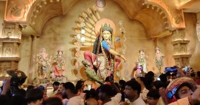 रांची रेलवे स्टेशन दुर्गा पूजा समिति यानी मुनचुन राय और उनकी टीम ने रांचीवासियों को इस नवरात्र में दक्षिण भारत के छोटे से राज्य केरल में होने का कराया एहसास