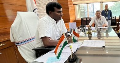 चक्रवात अर्नब को लेकर रांची में ऑरेंज अलर्ट, 28 व 29 अक्तूबर को वर्ग केजी से 12 तक के सभी सरकारी व निजी विद्यालय रहेंगे बंद, अधिकारियों को दिये गये निर्देश व आम जनता से सतर्कता बरतने को कहा गया